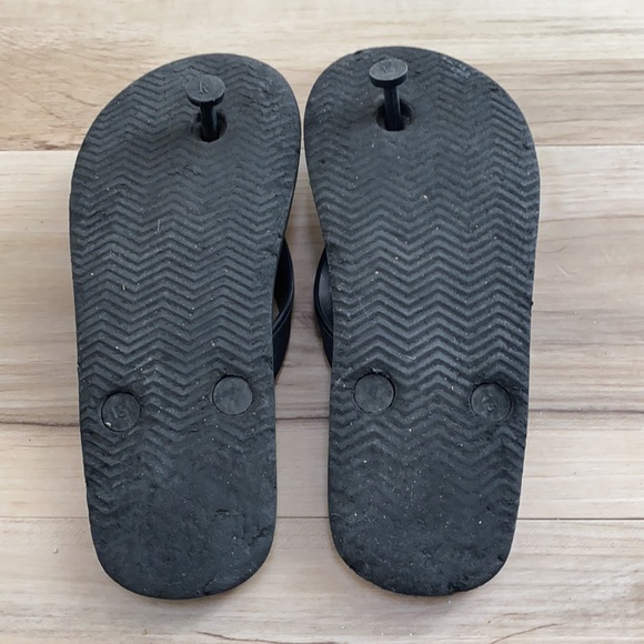 Converse and Puma Show Bundle size 11. - Picture 8 of 8